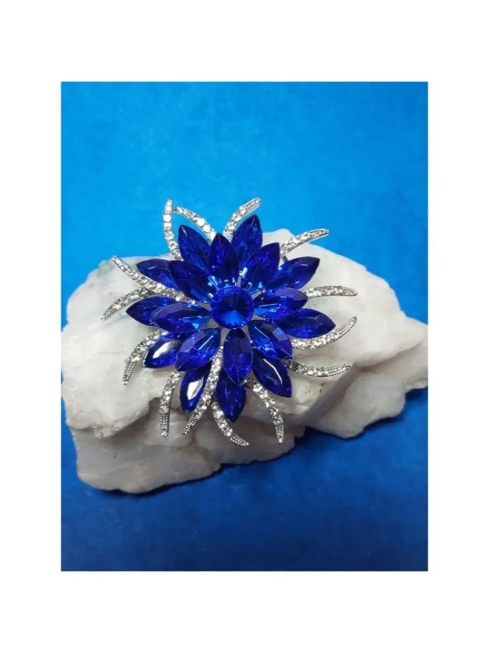 Stunning Royal Blue Crystal Flower Brooch - Picture 3 of 5